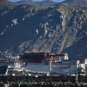 "53 victimes suite au séisme dévastateur au Tibet : un bilan dramatique"