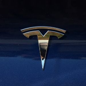 "Comment Tesla sauve les constructeurs automobiles de l'amende CO2 en 2025"