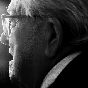 "Décès de Jean-Marie Le Pen : Réactions contrastées de la classe politique"