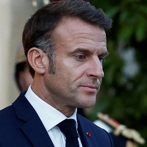 "Incroyable : Macron relance le projet de musée-mémorial du terrorisme à Suresnes après des coupes budgétaires"