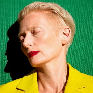 "L'actrice Tilda Swinton face à la mort : un rôle lumineux et profond"