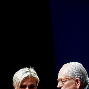 "L'incroyable ascension de Marine Le Pen face à son père : une histoire tumultueuse à découvrir"