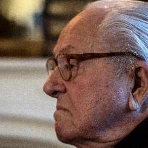 "La gauche déterminée à poursuivre la lutte contre les idées de Jean-Marie Le Pen"