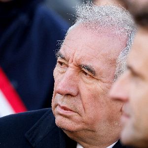 Le scandale de François Bayrou après la mort de Jean-Marie Le Pen