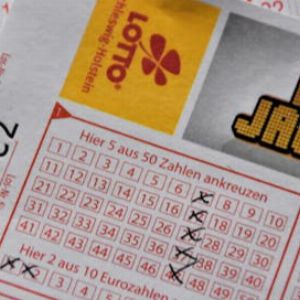 "Les secrets des signes astrologiques pour remporter la cagnotte de l'Euromillions ce mardi 7 janvier 2025"