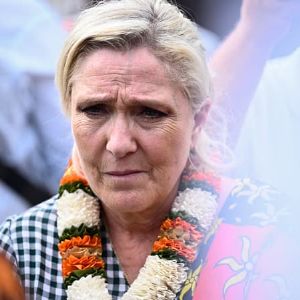 "Marine Le Pen promet des amendements pour abroger le droit du sol à Mayotte"