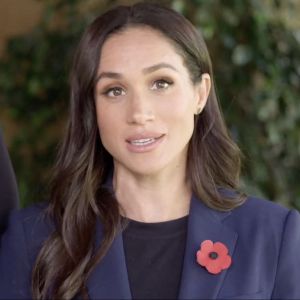 Meghan Markle exclue du groupe WhatsApp des acteurs de Suits : la raison surprenante !