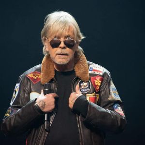 "Révélation inquiétante sur l'état de Renaud en plein supermarché : ses fans sous le choc"