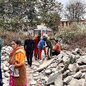 "Un séisme meurtrier frappe le Tibet et le Népal"