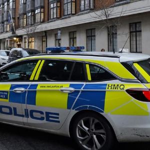 "Coup de couteau mortel dans un bus à Londres : un adolescent de 14 ans tué"