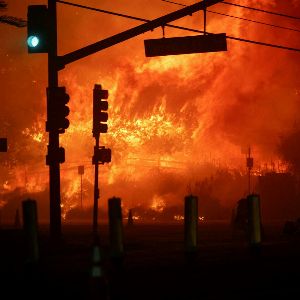 "Incendie dévastateur à Los Angeles : des images spectaculaires"