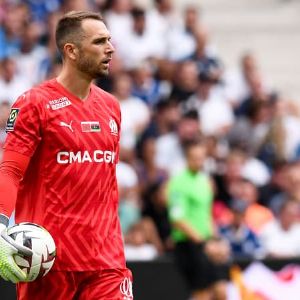 "Incroyable rebondissement : le transfert de Pau Lopez à Lens annulé à la dernière minute"