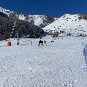 Neige fraîche à gogo à la station d'Auron : la saison de ski démarre en beauté !