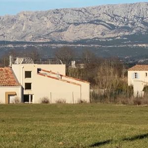 Scandale à l'Ehpad de Trets : résidents maltraités et conditions inacceptables révélées