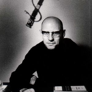 Dévoilement exclusif : Michel Foucault et ses confidences sur les ondes