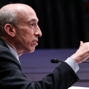 "Gary Gensler dénonce l'industrie crypto : une mise en garde pour les investisseurs"