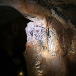 "Incroyable ! La réplique de la grotte Cosquer à Marseille inaccessible pendant cinq semaines pour rénovation"