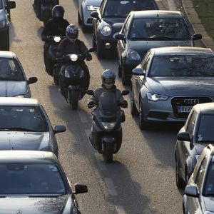 "Le feu vert définitif pour la circulation inter-files des motos !"