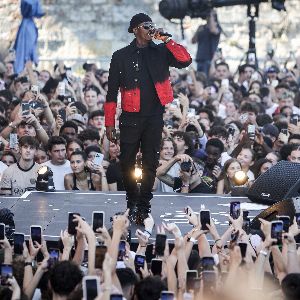 "Le top des ventes d'albums en France en 2024 : le rap et Werenoi toujours en tête !"