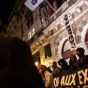 "Urgence à la Gaîté lyrique : 300 jeunes exilés occupent les lieux"