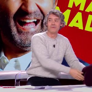 Yann Barthès piégé en direct par son invité avec un cadeau cinglant