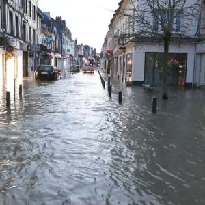 "Alerte crues dans l'Eure : l'Epte déborde à Gisors et maintient la pression tout le week-end !"