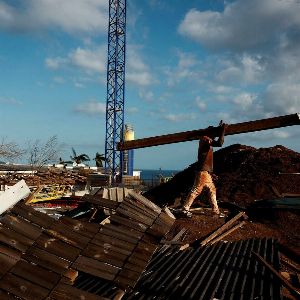 "Alerte cyclonique à Mayotte : une nouvelle tempête menace l'archipel"