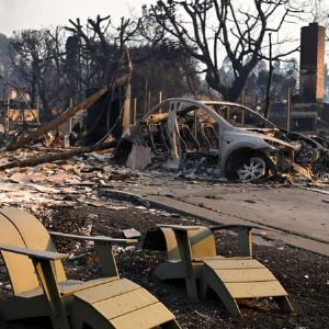 "Incendies de Los Angeles : les assureurs prêts à absorber les coûts colossaux"