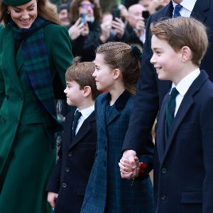 "Le Prince Louis fait rire l'assistance lors de l'office de Noël à Sandringham !"