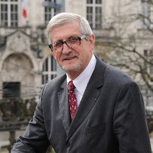 "Scandale à Limoges : le maire Émile Roger Lombertie visé par une information judiciaire pour harcèlement"