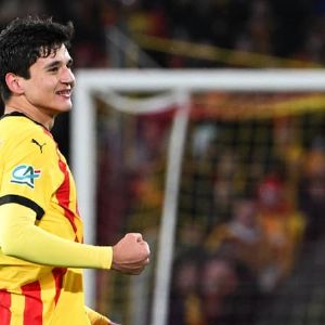 "Transfert imminent à 50 millions d'euros : Lens sur le point de céder Khusanov à Manchester City"