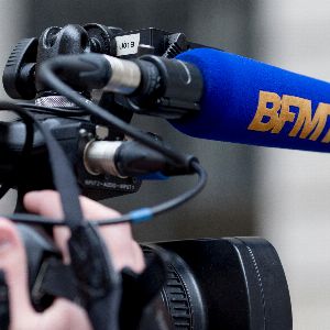 Deux journalistes de BFMTV agressées à Évreux après un duplex et conduites aux urgences !