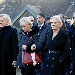 "Funérailles de Jean-Marie Le Pen : un hommage familial rassemble le Front national à la Trinité-sur-Mer"