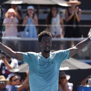 "Incroyable : Gaël Monfils devient le plus vieux vainqueur d'un tournoi ATP en remportant Auckland"