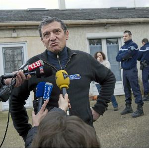 "Le témoignage poignant de Michel Catalano, otage des frères Kouachi en 2015"