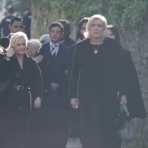 Rassemblement de la famille de Jean-Marie Le Pen à La Trinité-sur-Mer pour ses obsèques