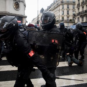 "Révélations choquantes : la version des policiers de la Brav-M mise à mal par des vidéos !"