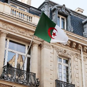 Scandale diplomatique : l'Algérie rejette les accusations françaises et dénonce la "désinformation"