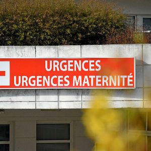 "Deux tragédies en deux jours aux urgences : jeunes femmes décèdent dans des circonstances similaires"