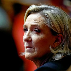 Marine Le Pen réagit violemment à Emmanuel Macron sur la mort de son père