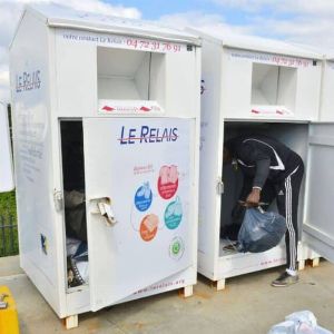 Ne jetez plus vos vêtements : découvrez des solutions responsables pour les recycler !