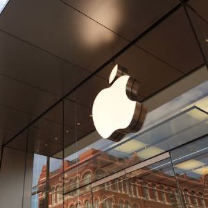 "Apple face à un procès de 1,8 milliard d'euros : scandale autour de l'App Store"