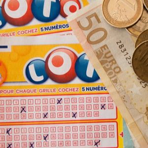 "Découvrez quels signes astrologiques pourraient décrocher les 7 millions d'euros du Loto ce lundi 13 janvier 2025 !"