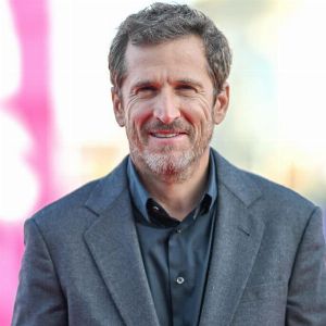 "Guillaume Canet scandalisé par une nouvelle tendance au cinéma : regarder les films en accéléré!"