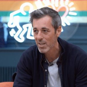 "Incroyable ! Michael Goldman sur le point d'inviter la star de k-pop Lisa au château de la Star Academy"