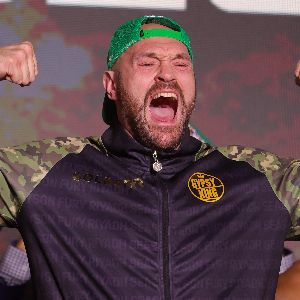 "Le départ inattendu de Tyson Fury, légende de la boxe"