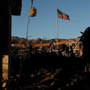 Les incendies à Los Angeles font 24 morts, la situation reste critique