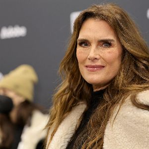 "Scandale : Brooke Shields victime d'un rajeunissement vaginal non consenti"