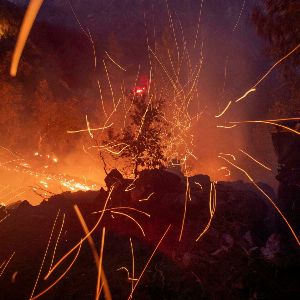 "Bombshell à Los Angeles : l'entreprise Southern California Edison accusée de déclencher les incendies"