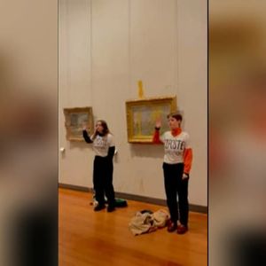 Deux militantes condamnées en appel pour avoir aspergé de la soupe un tableau de Monet